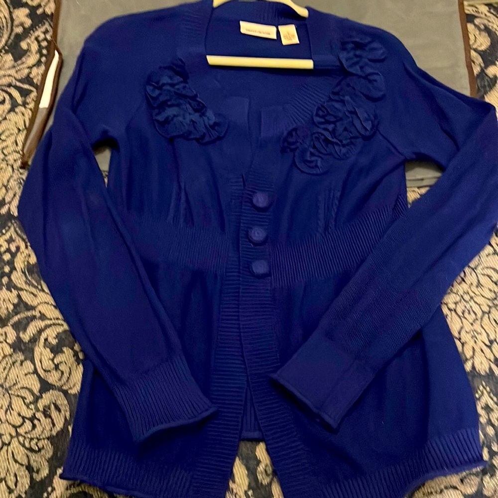 DKNY Jeans blue sweater. In excellent condition